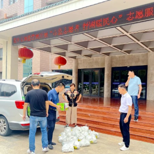 商丘市市场监管局积极开展爱心助农志愿服务活动
